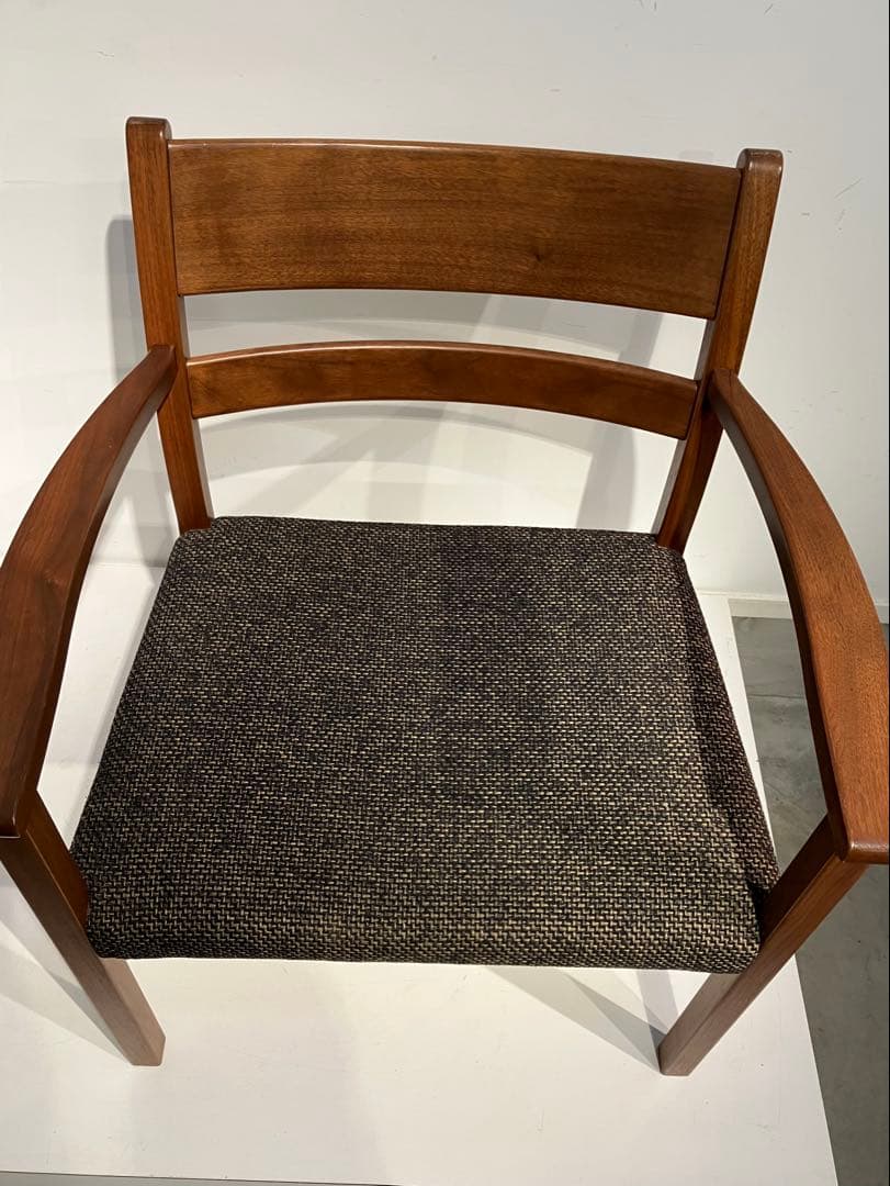 柏木工、ちょっと難ありアームチェア、日進木工、秋田木工、キツツキ、天童木工、北欧