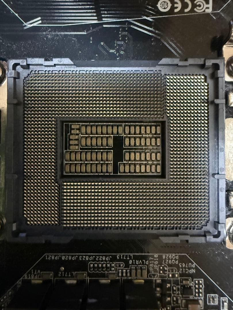 中古美品ASRock DeskMini B760 白 intel 12〜14世代