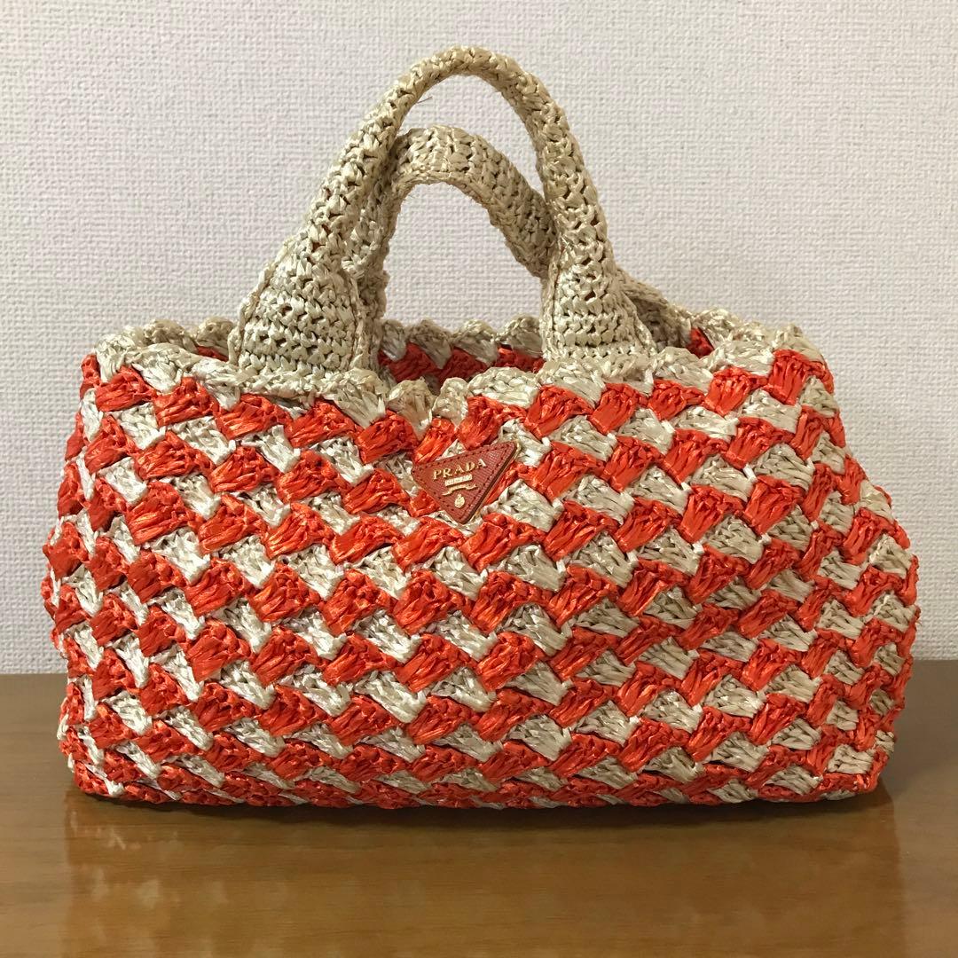 プラダ ラフィアトートバック 中古（美品）