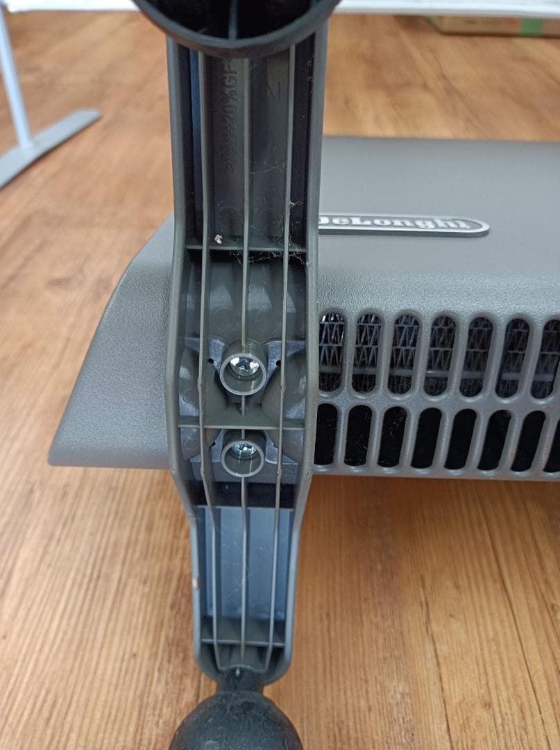 都《UHSJA》De'Longhi　デロンギ　コンベクターヒーター　HXJ60L