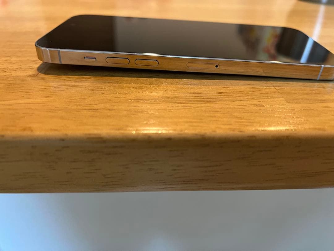 極美品　iPhone14ProMax 中古本体