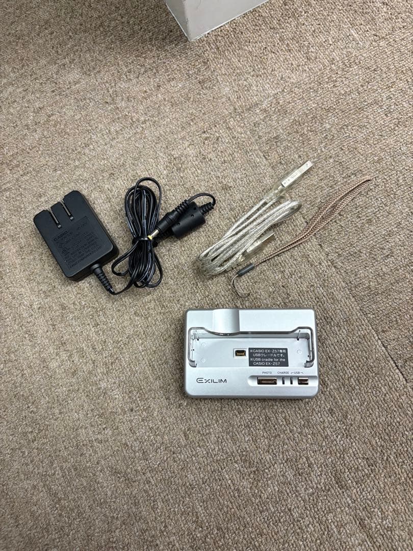 【極美品】CASIO カシオ EX-Z57 EXILIM デジタルカメラ 純正品