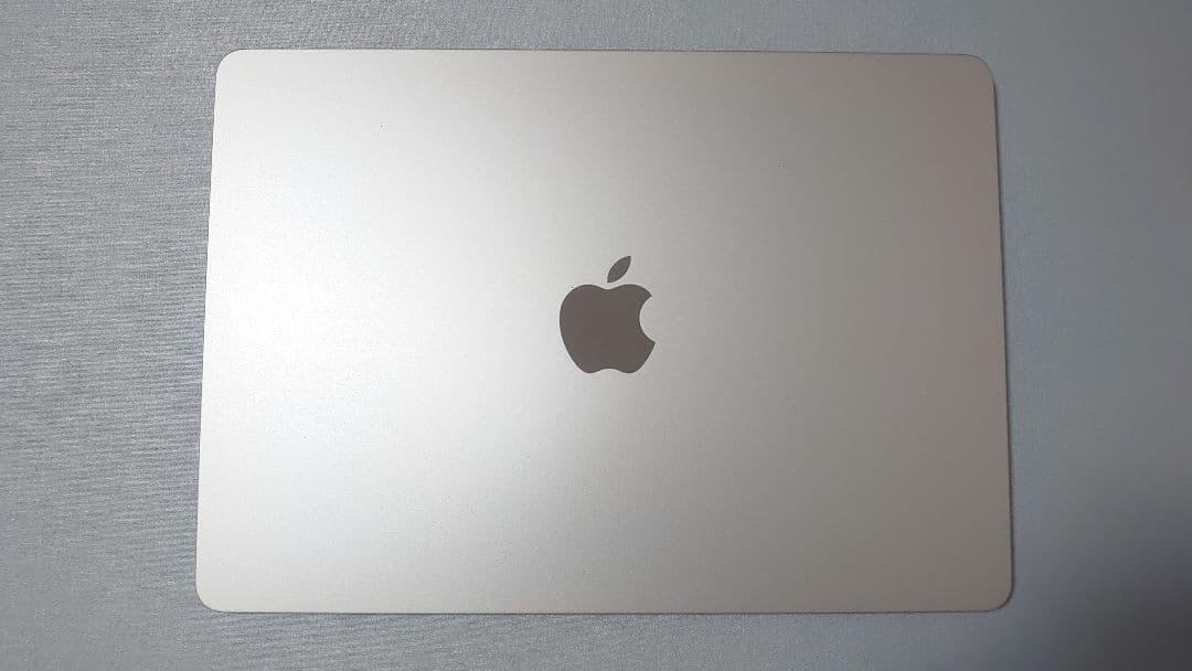 13.6インチMacBook Air 2022 M2 ジャンク品　スターライト