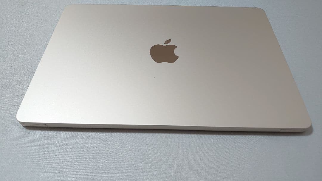 13.6インチMacBook Air 2022 M2 ジャンク品　スターライト