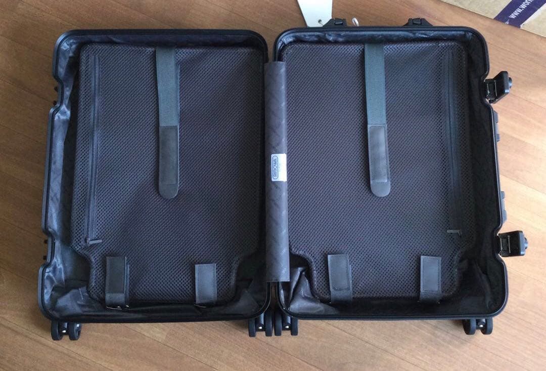 RIMOWA　リモワ ステルス ルフトハンザ アルミ ブラック 32L 4輪