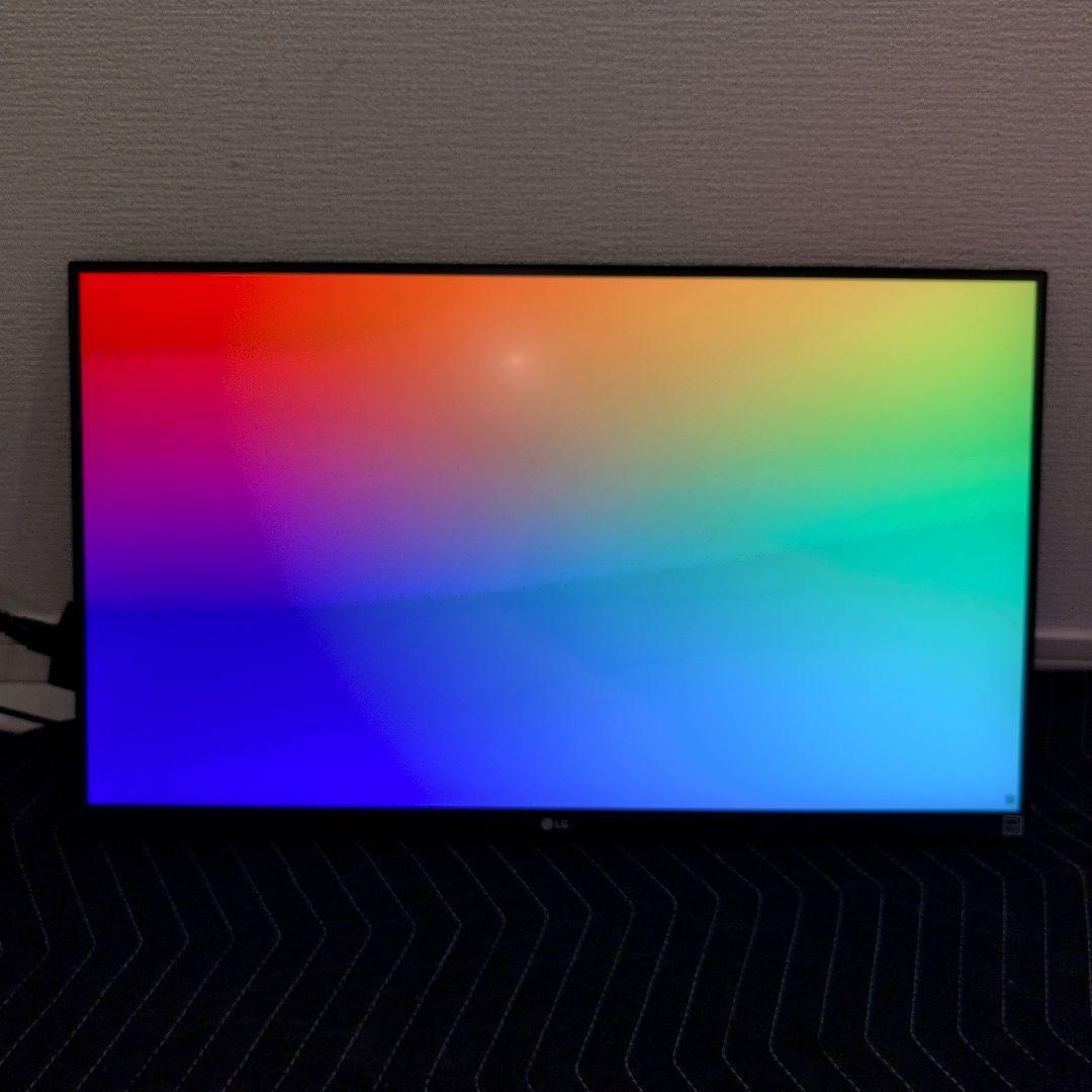 ■ LG UltraFine Display Ergo 27UN880-B