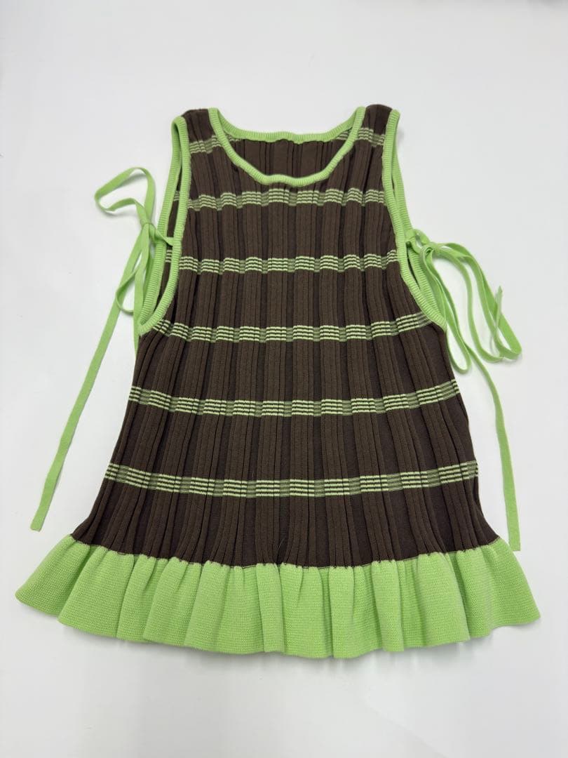 【新品未使用】MEDI PURIPURI SHORT KNIT TOP