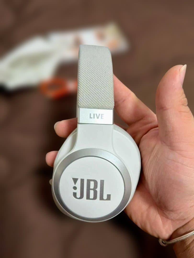 ヘッドホン JBL LIVE 770 NC