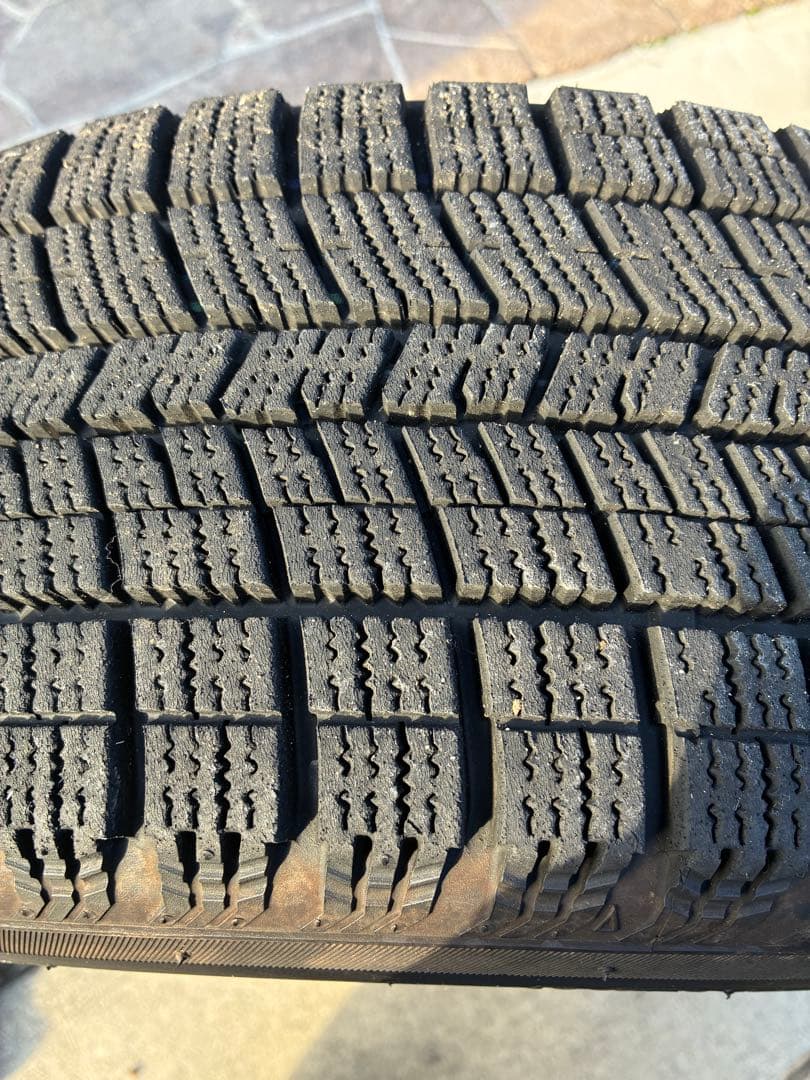 寒波前値下げ【送料込み】セレナ使用 16インチ スタッドレスホイールセット