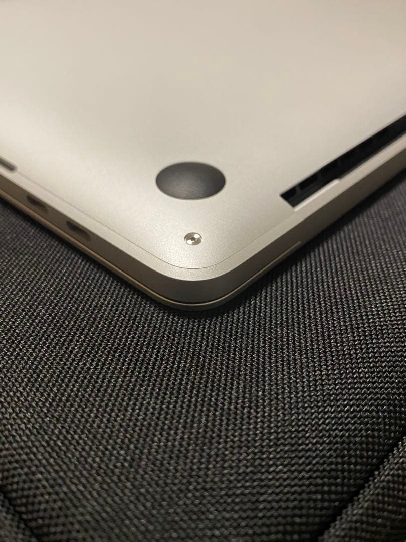 MacBook Pro 13インチ / i5 / 16GB / 512GB