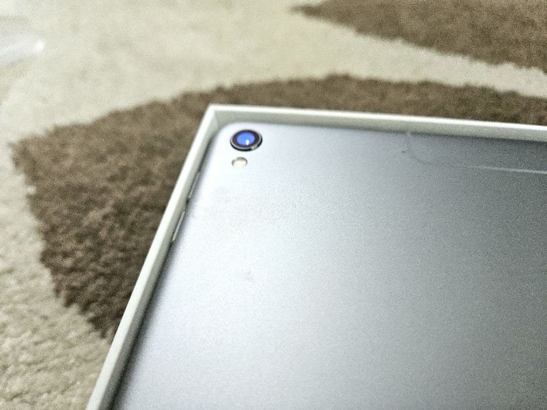 【美品】SIMフリー iPad Pro (12.9インチ) 第2世代