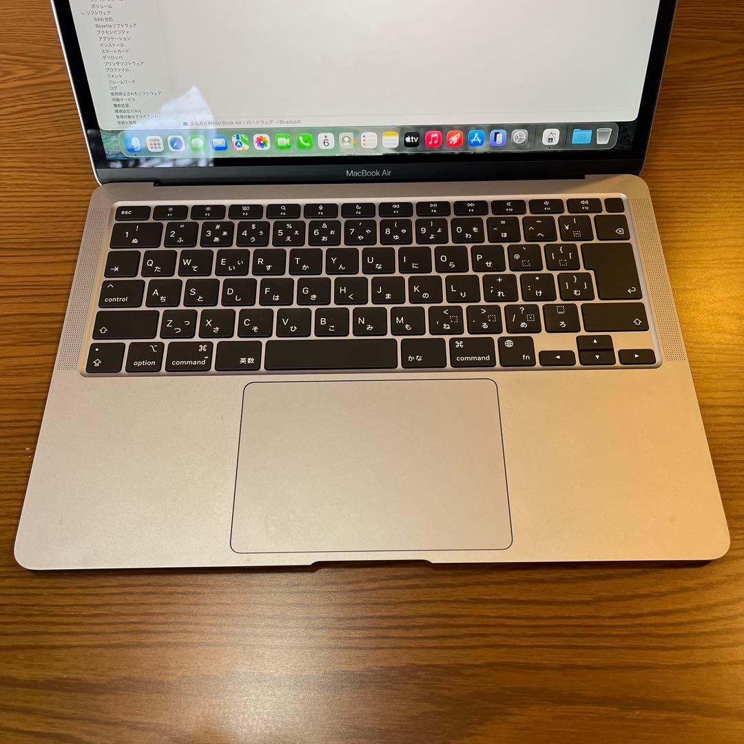 MacBook Air M1 2020年(バッテリー96%)