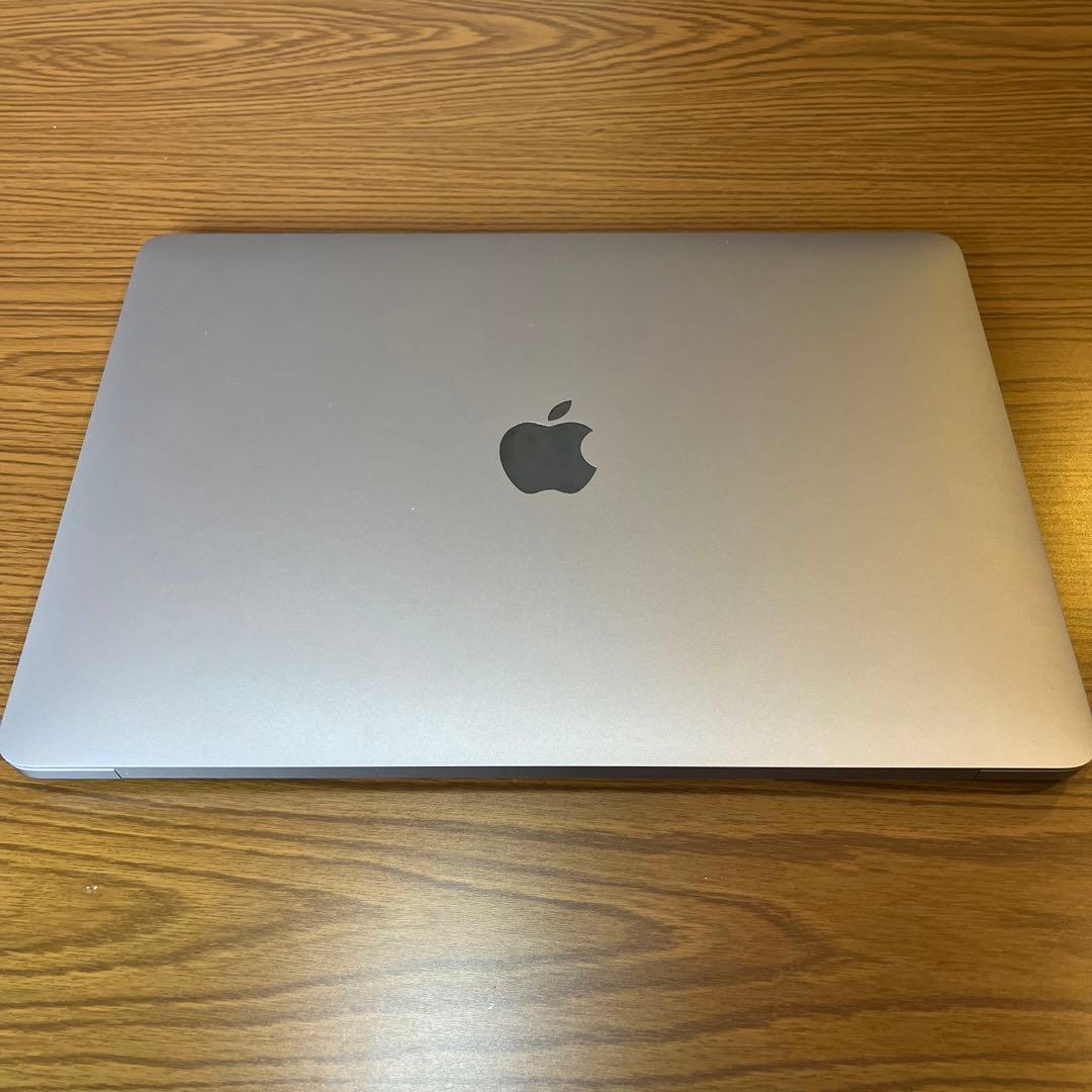 MacBook Air M1 2020年(バッテリー96%)