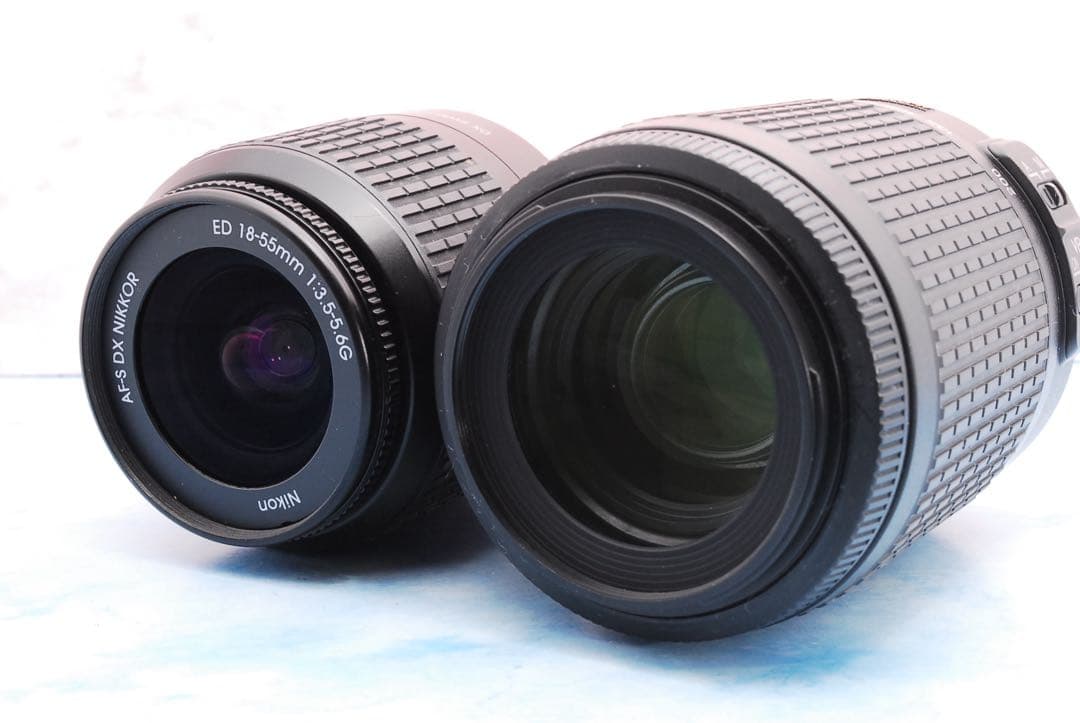 Nikon D60☆一眼レフカメラ☆入門機☆望遠レンズ付Wレンズ☆小型＆軽量