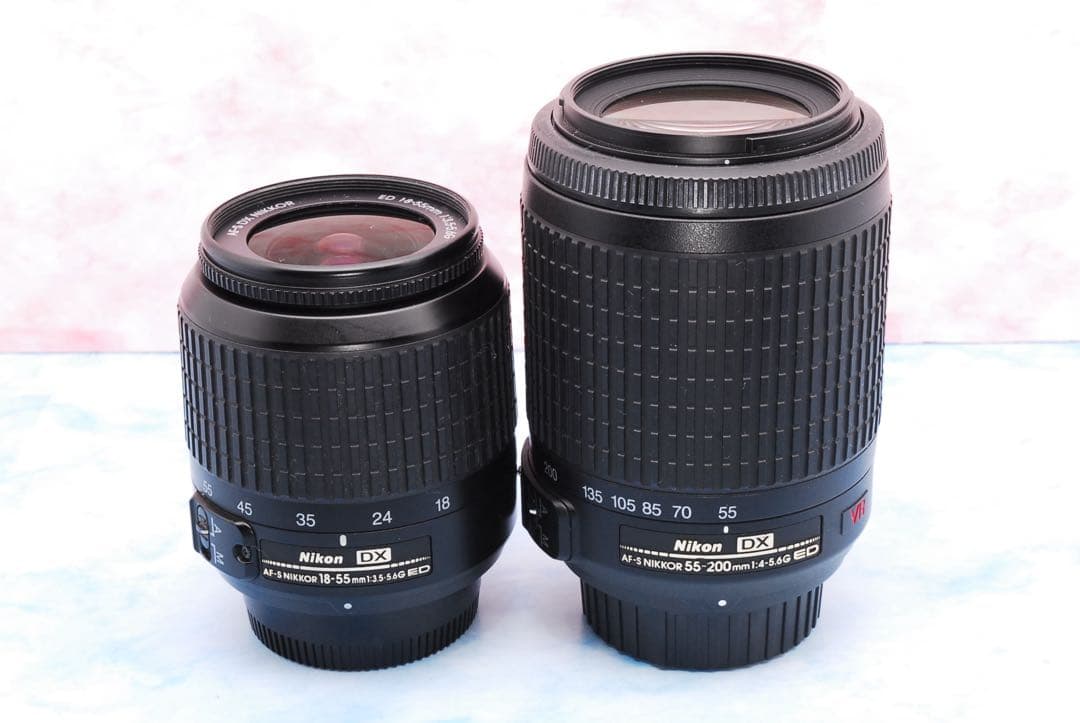 Nikon D60☆一眼レフカメラ☆入門機☆望遠レンズ付Wレンズ☆小型＆軽量