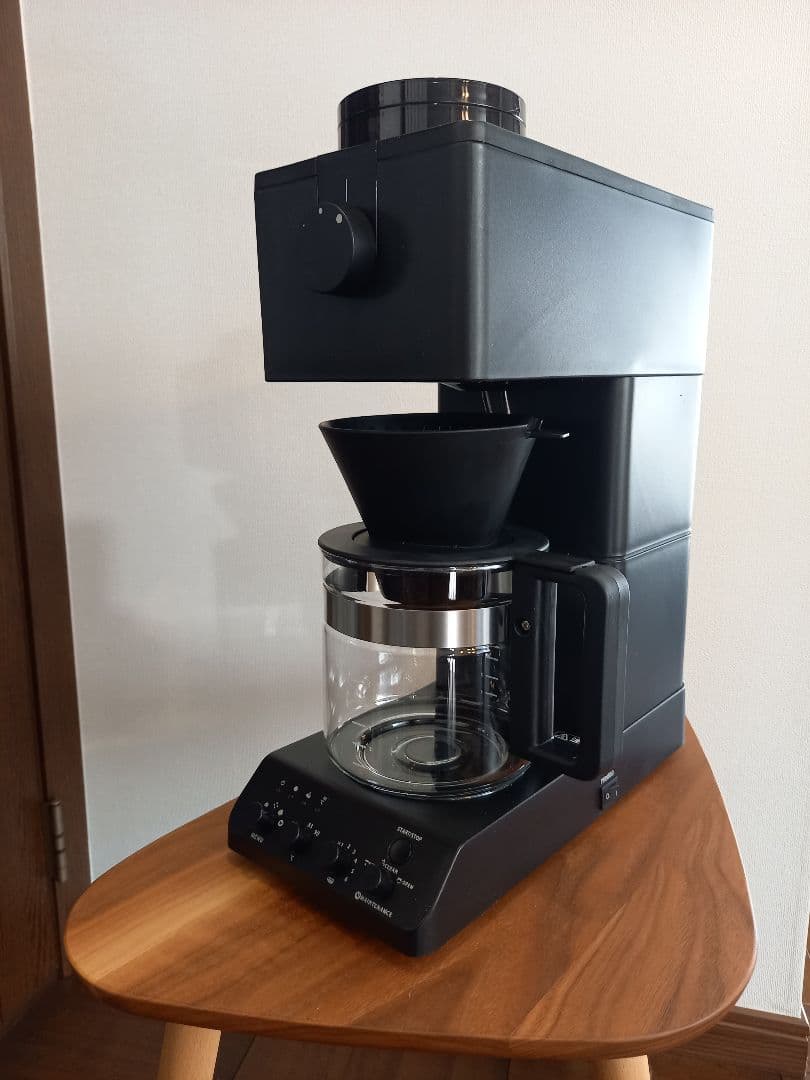 2022年製　ツインバード全自動コーヒーメーカー6杯用　CM-D465B