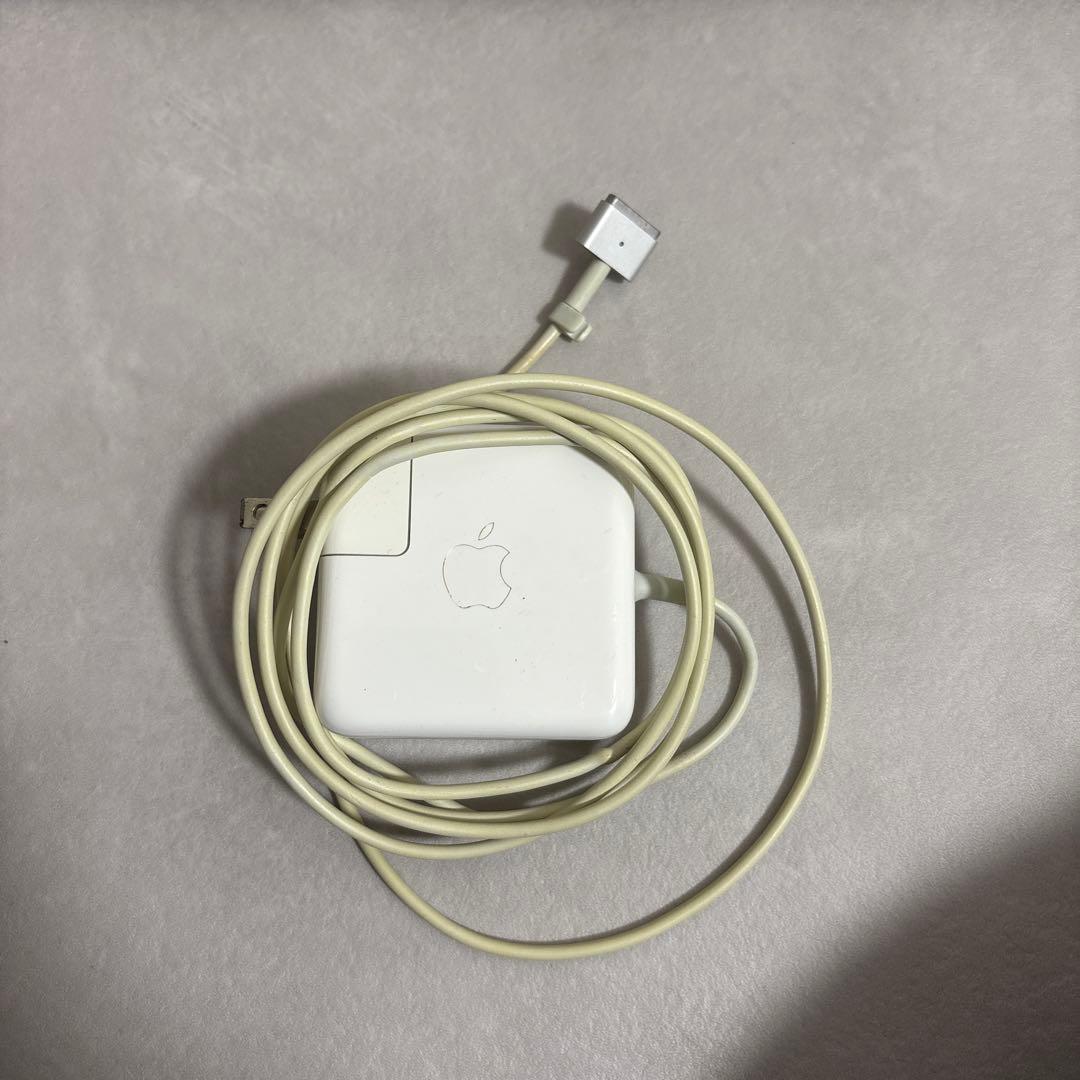 MacBook Air 13インチ + 充電器