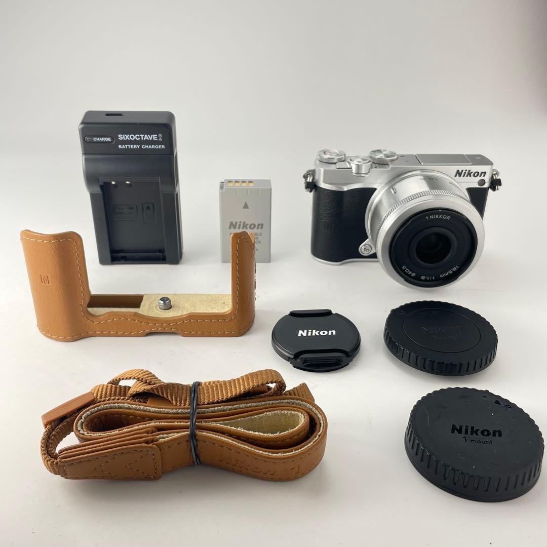 【ショット数300・返品保証】Nikon1 J5 18.5mmレンズキット