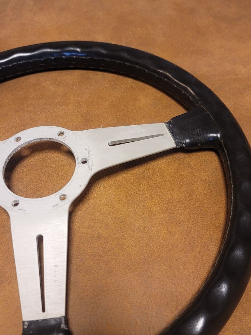 Nardi クラシック レザーステアリングホイール 360mm