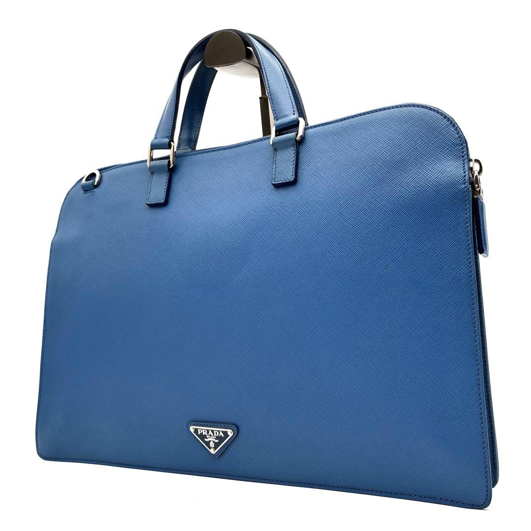 極美品 プラダ ビジネスバッグ 三角ロゴ サフィアーノレザー 白タグ ブルー