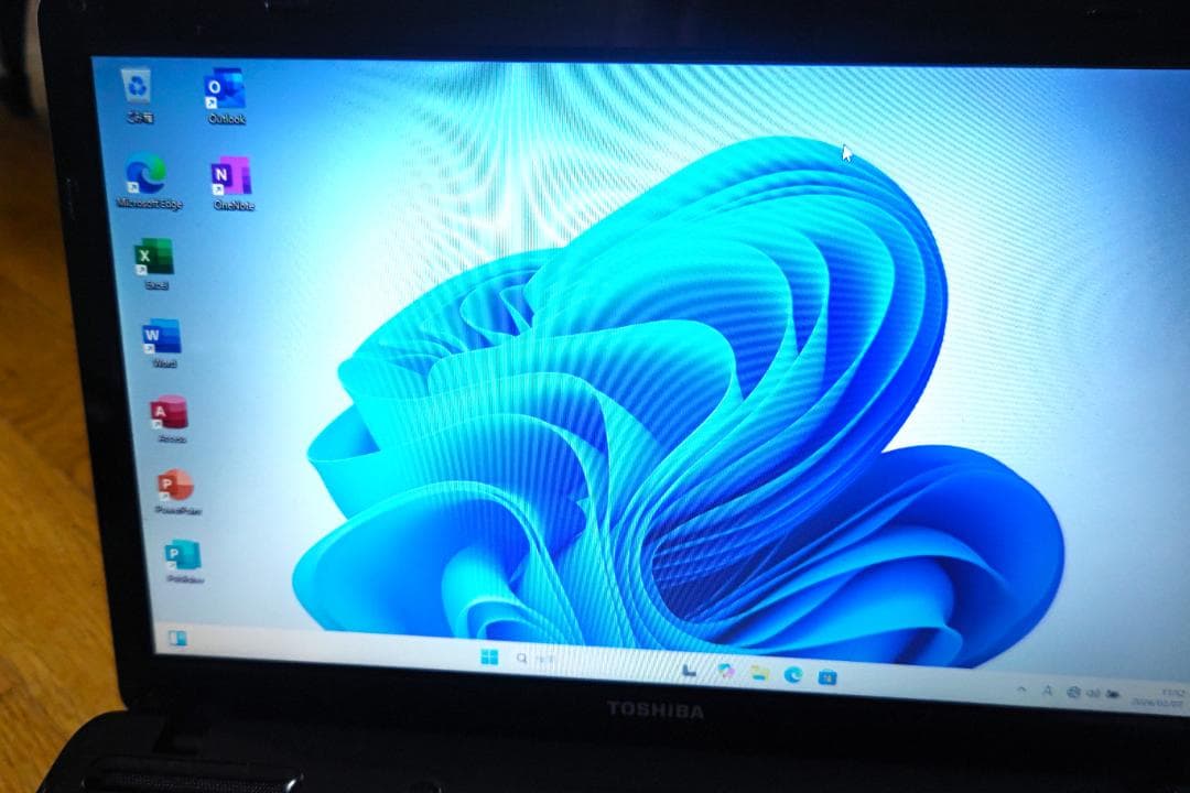 爆速　東芝　dynabook　ノートパソコン SSD　Windows11