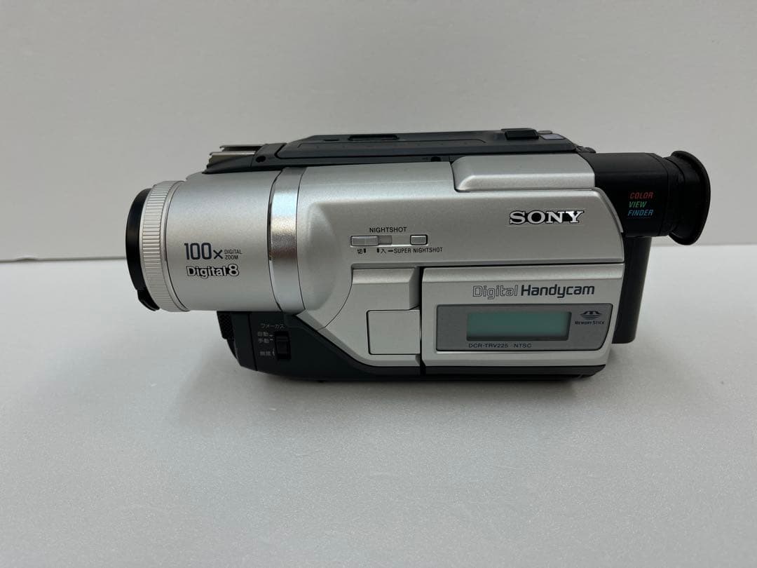 ビデオカメラ SONY Digital8 Handycam DCR-TRV225