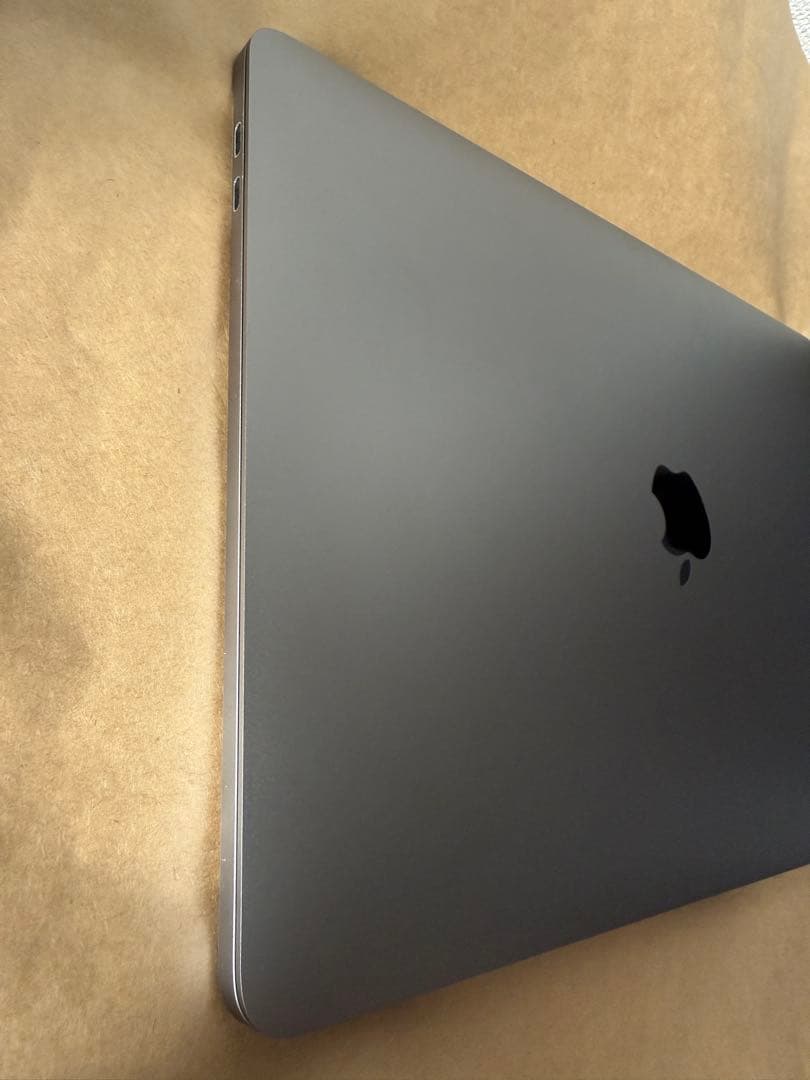 2022 Macbook pro M2 13インチ 8GB 512GB