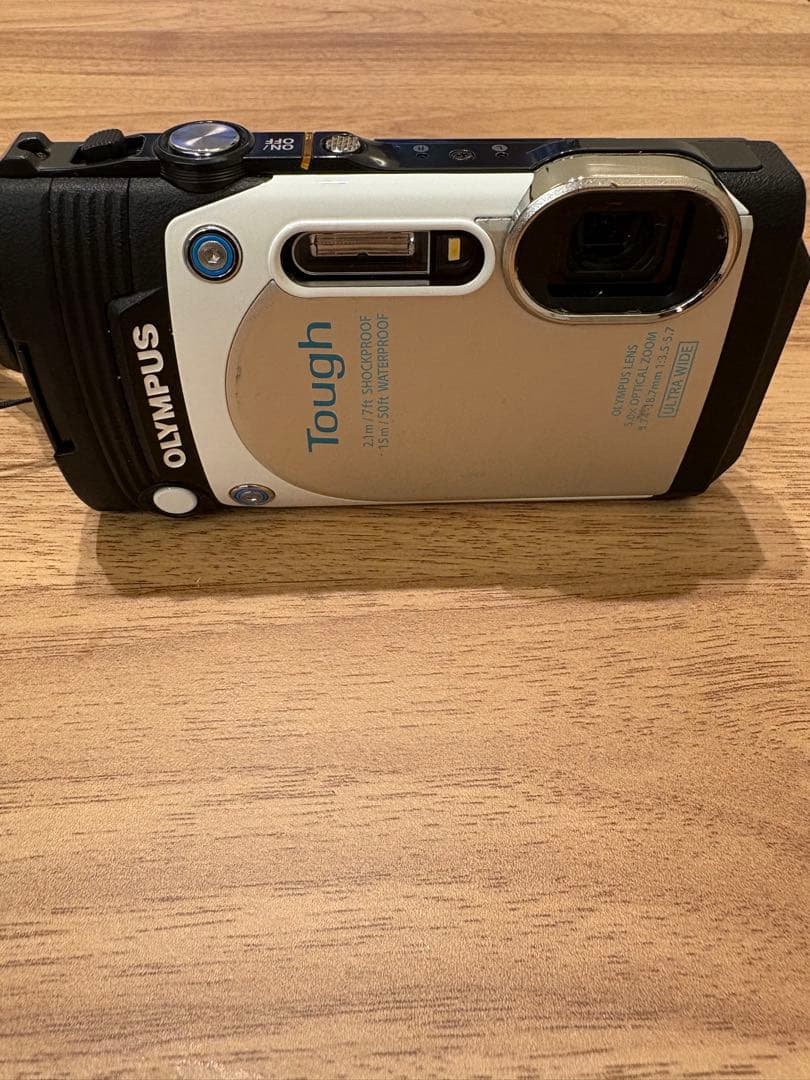 OLYMPUS オリンパス STYLUS TG-870 Tough