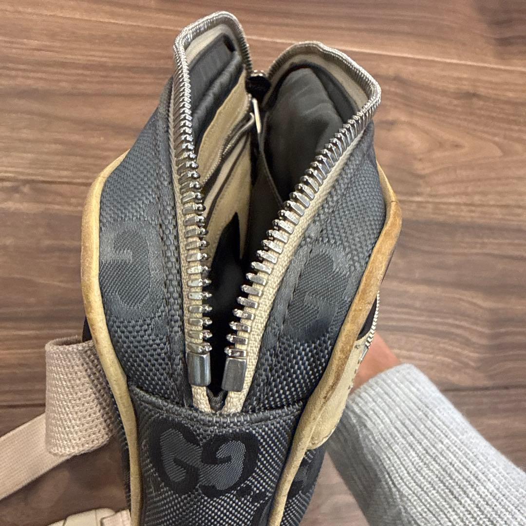 GUCCI ボディバッグ グレー