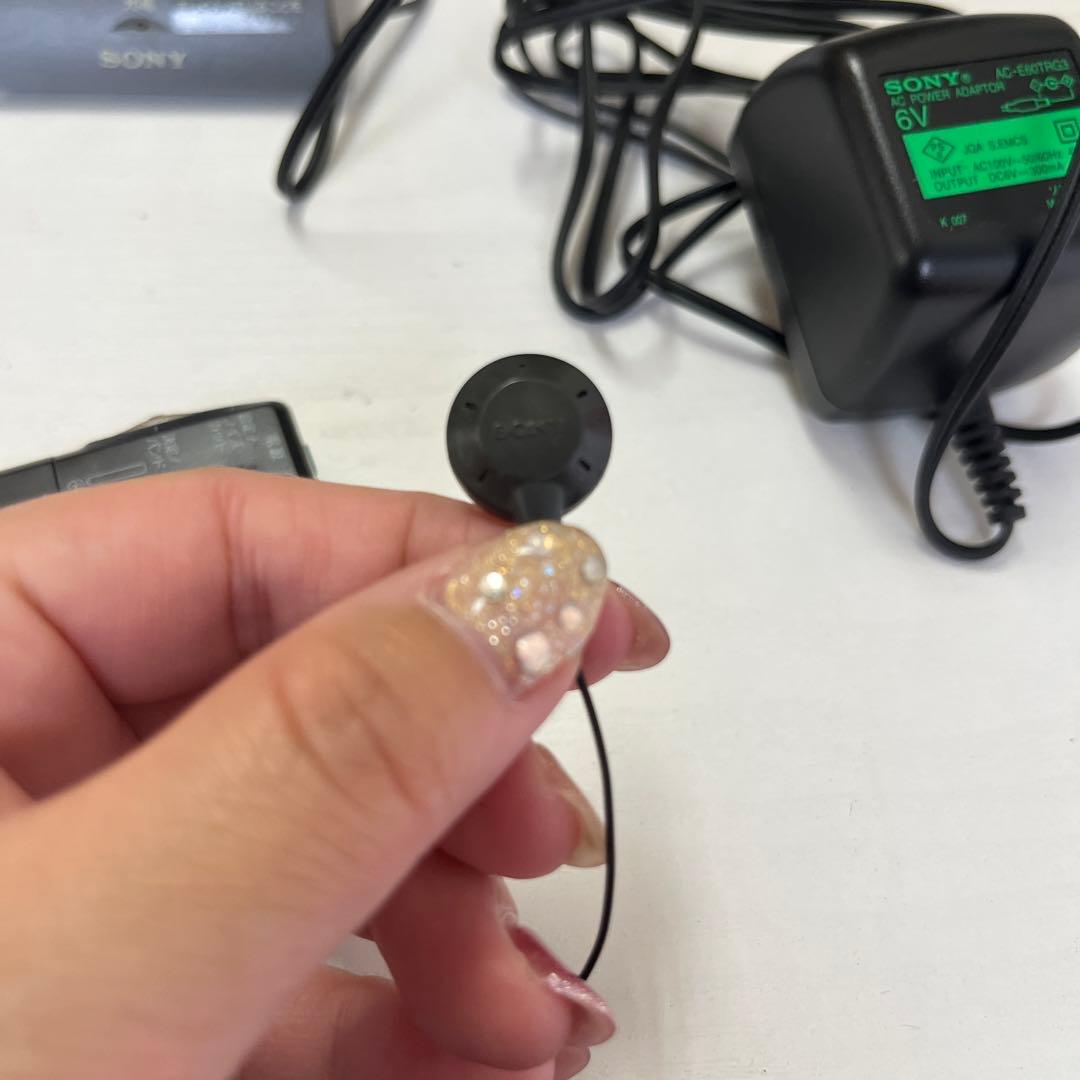 SONY FM/AM ポケッタブルラジオ ICF-R353