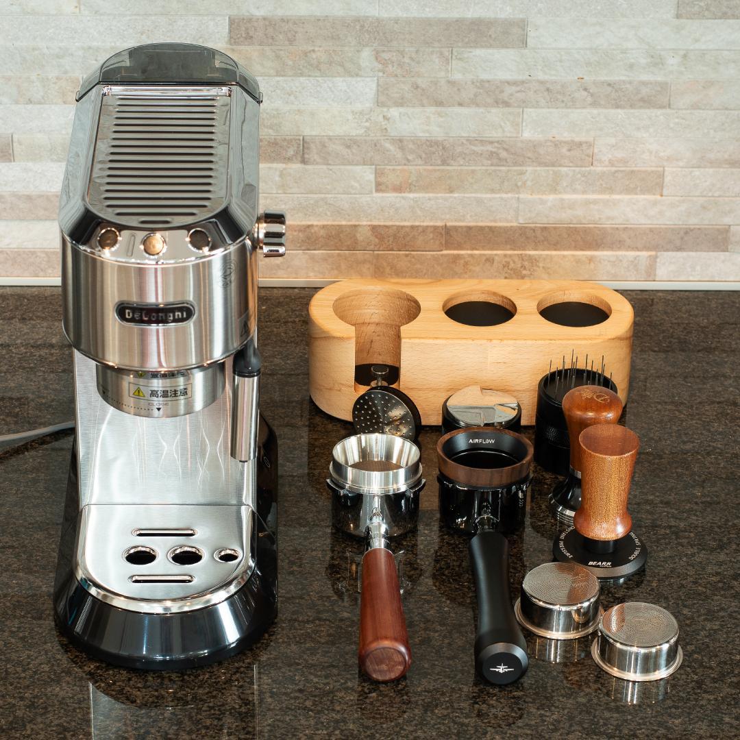 DeLonghi デロンギ デディカ EC680M エスプレッソマシン