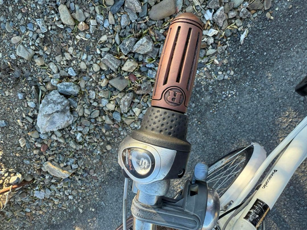 ホワイト 電動アシスト自転車 シティタイプ