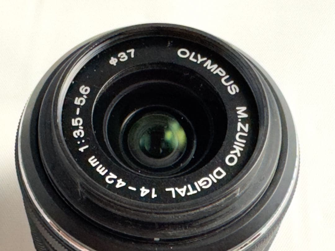 OLYMPUS OM-D markⅡ ミラーレス一眼 カメラ 2本レンズ付き