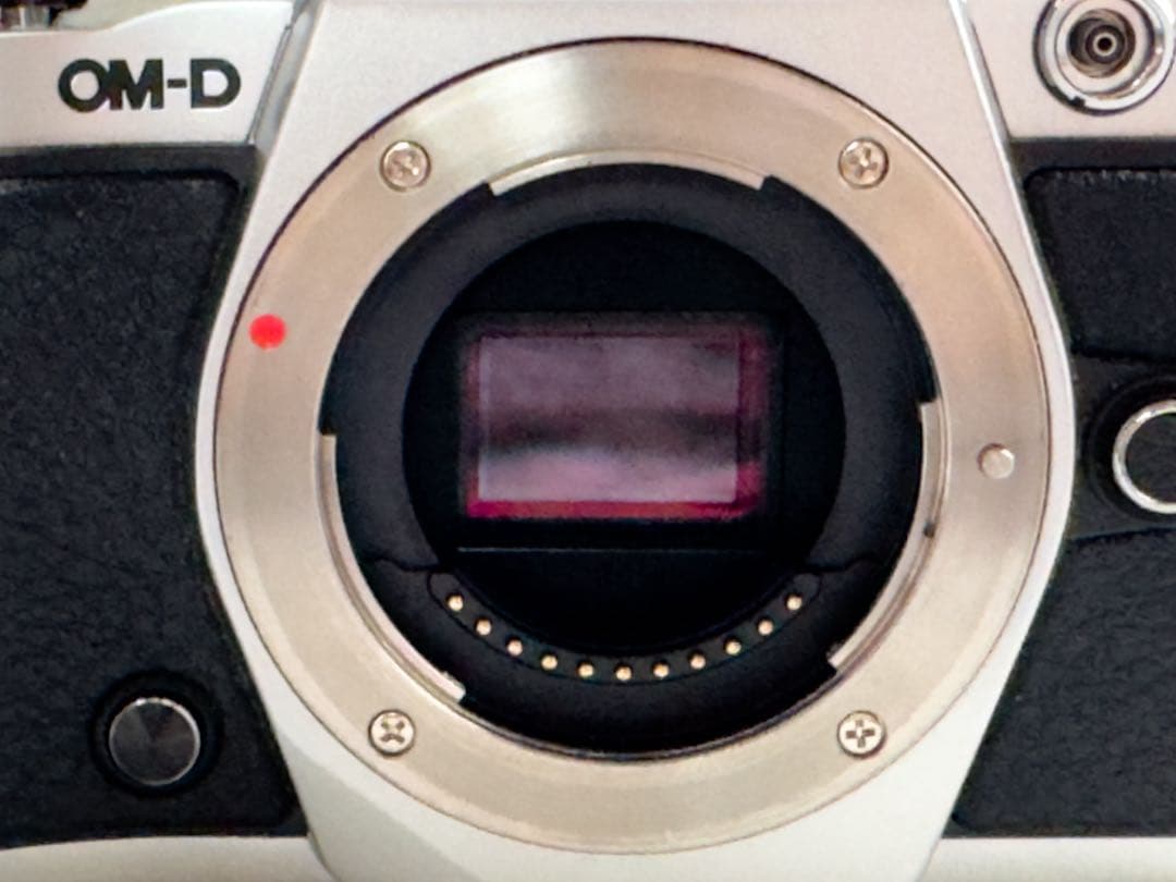 OLYMPUS OM-D markⅡ ミラーレス一眼 カメラ 2本レンズ付き