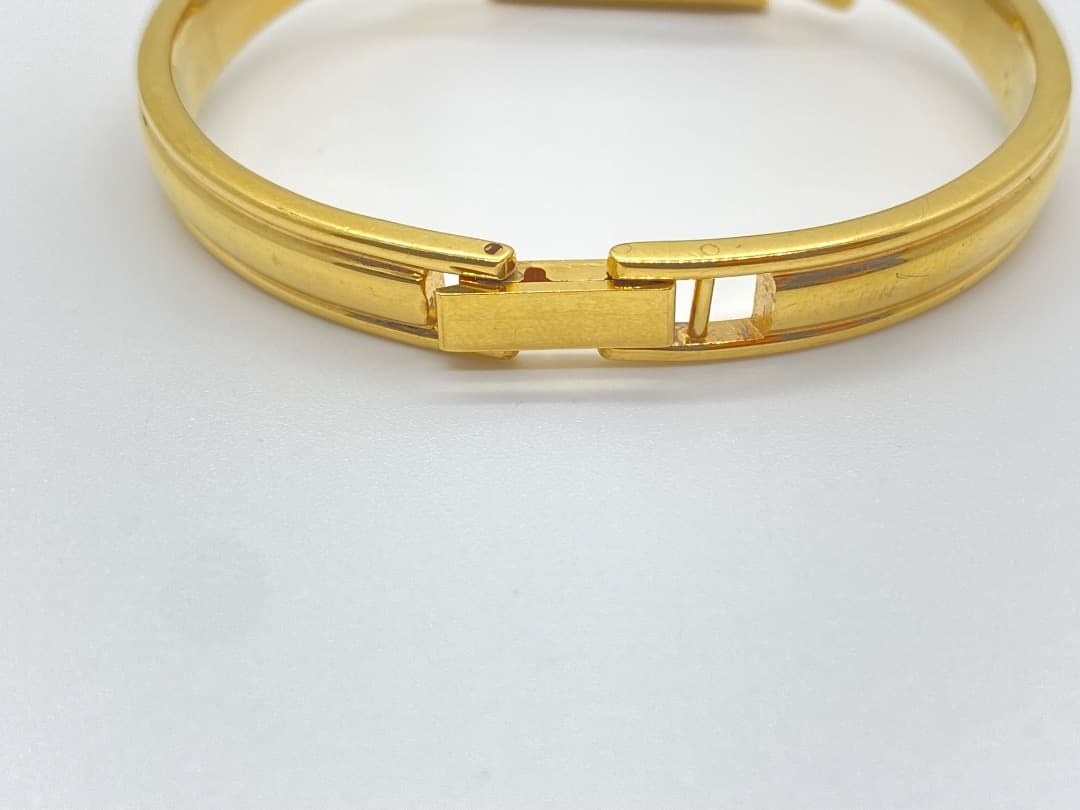 【新品電池】GIVENCHY ジバンシー バングルウォッチ ゴールド レディース