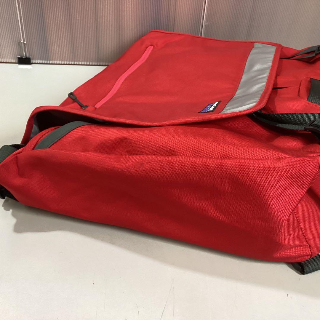パタゴニア patagonia ハーフマス メッセンジャーバッグ 赤