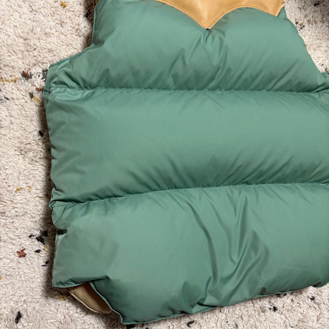 【美品】ロッキーマウンテンフェザーヘッド　ダウンベスト　40サイズ