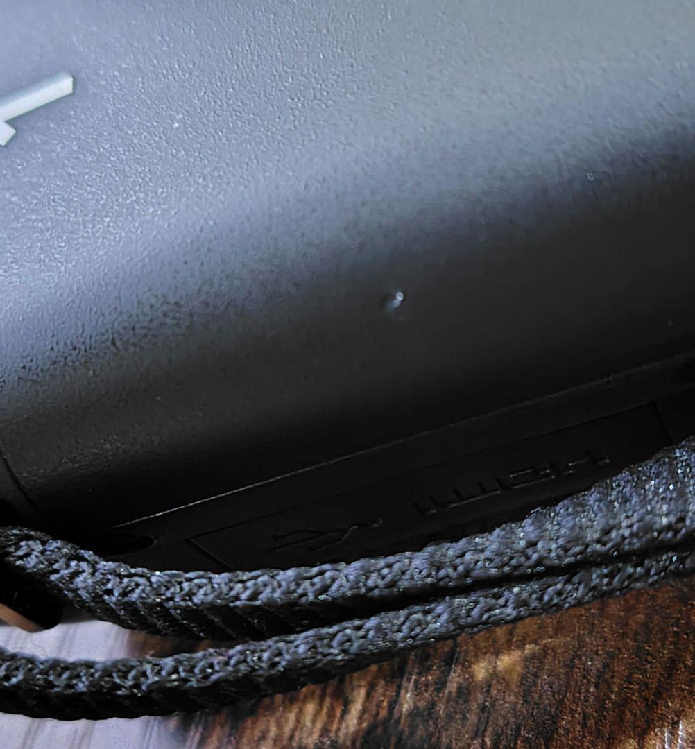 Nikon1 J1 標準ズームレンズキット 【純正バッテリー２個＆ソフトケース】