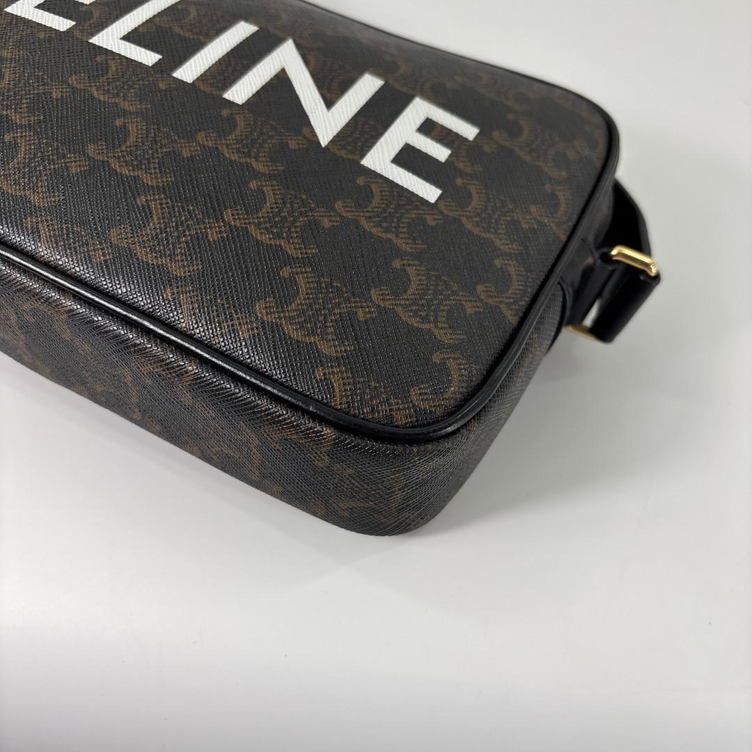 新品同様 セリーヌ トリオンフ レザー ミディアム メッセンジャーバッグ メンズ