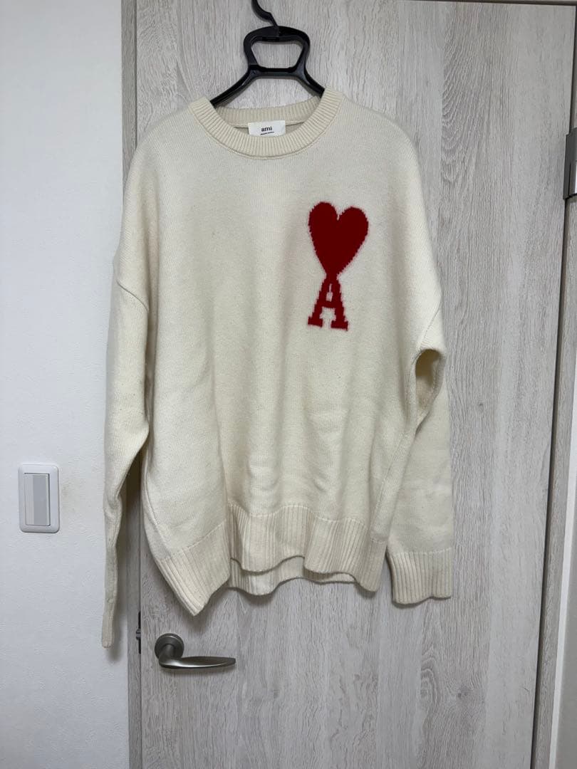 ami アイボリー セーター ハート刺繍