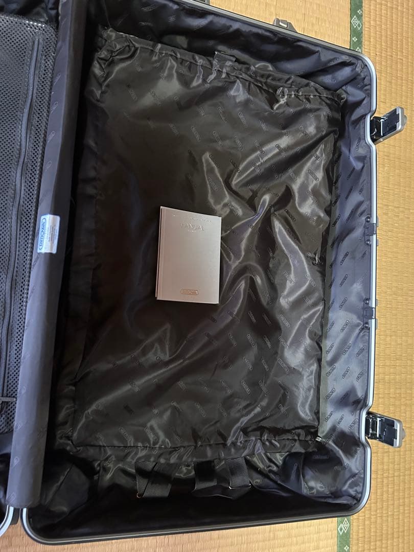 RIMOWA リモア トーパス シルバー スーツケース 82L