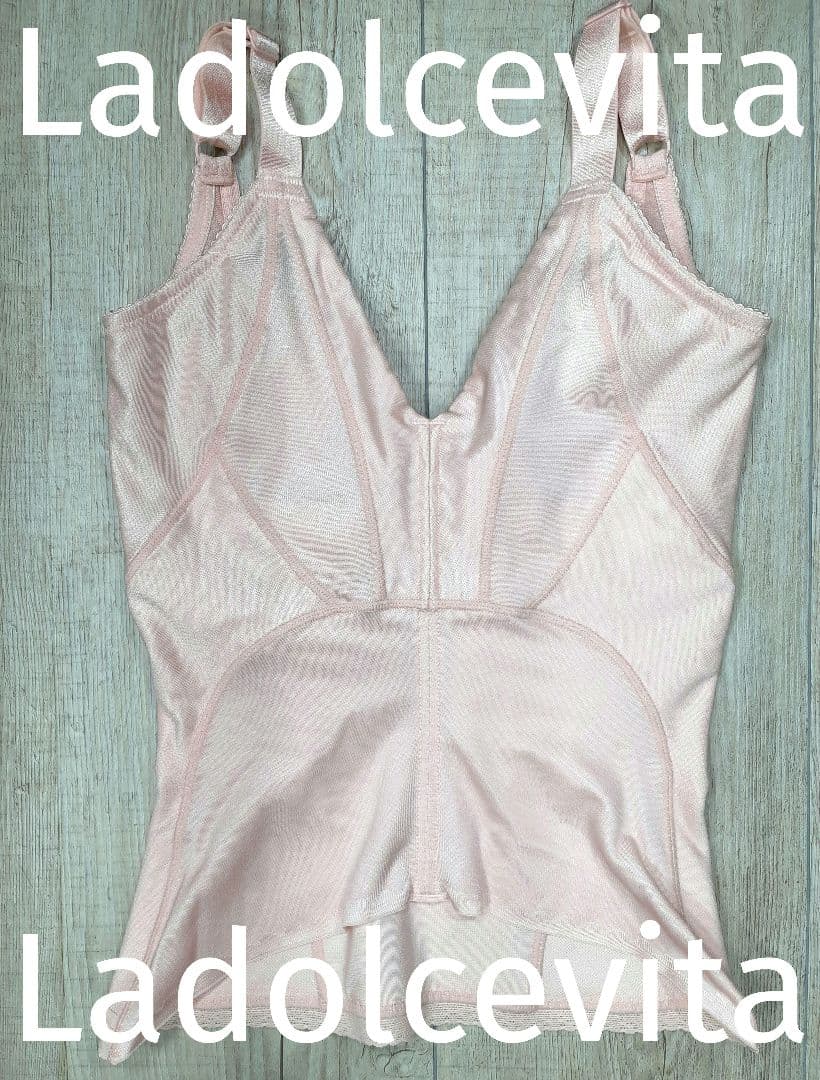 美品 マルコ　カーヴィシャス カレス コントロール キャミソール 70/795