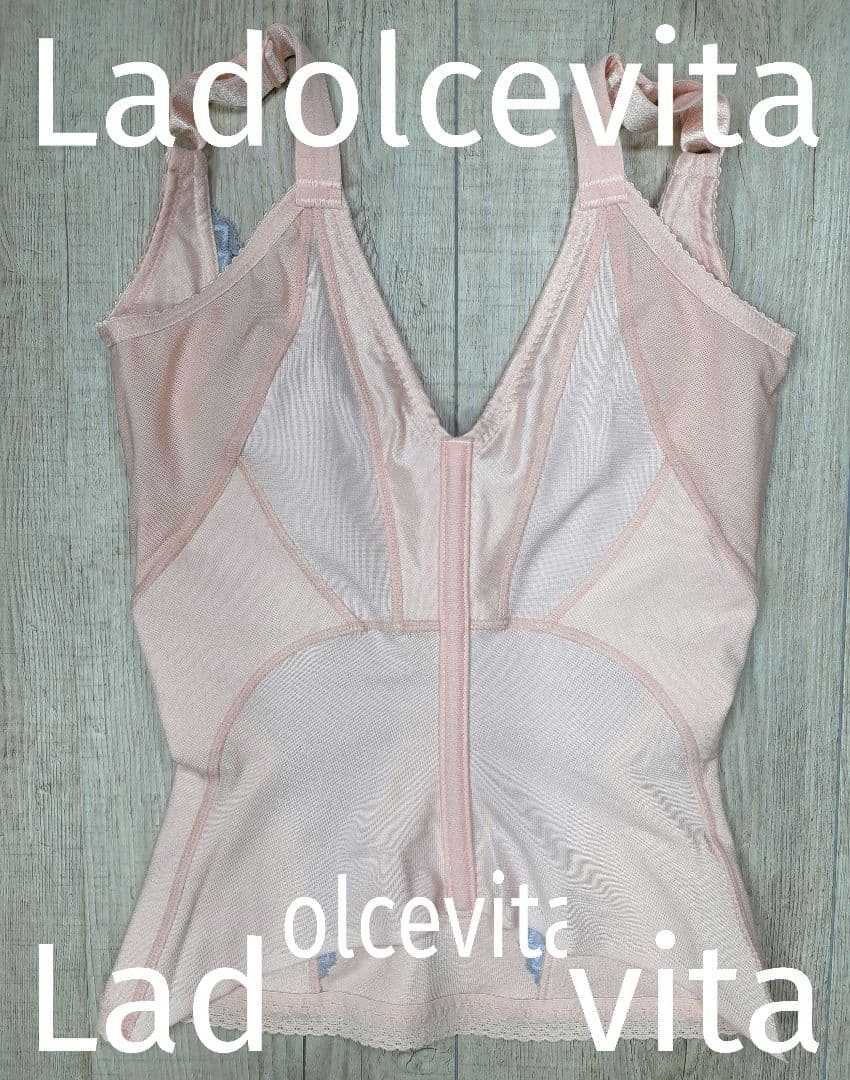 美品 マルコ　カーヴィシャス カレス コントロール キャミソール 70/795