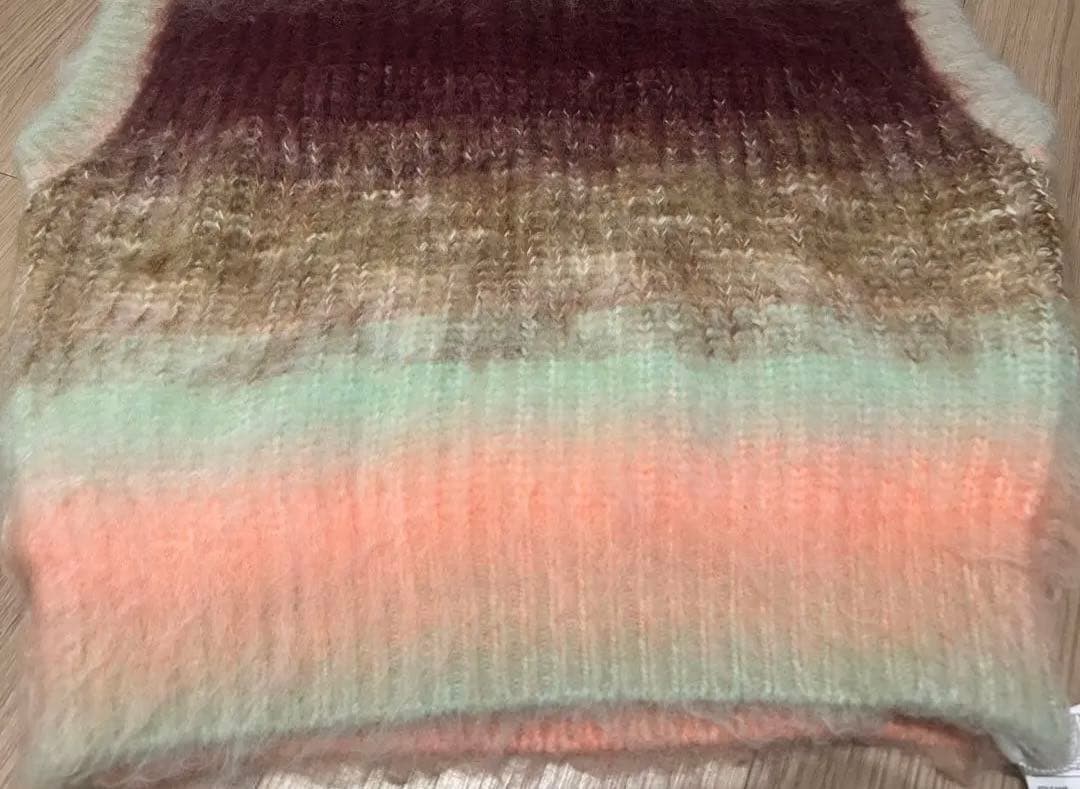 トップス PERVERZE Gradient Stripe Vest Pink