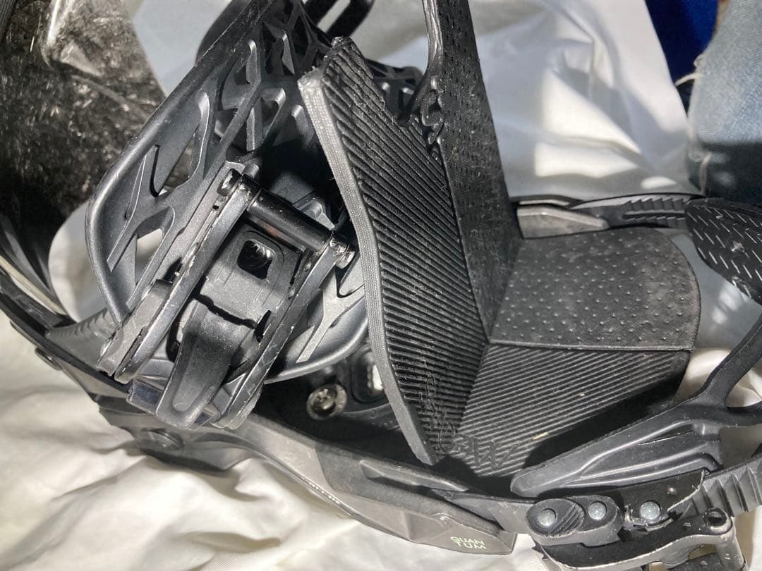 値下！カーボンハイバック高反応！SALOMON クォンタムバインディングMサイズ