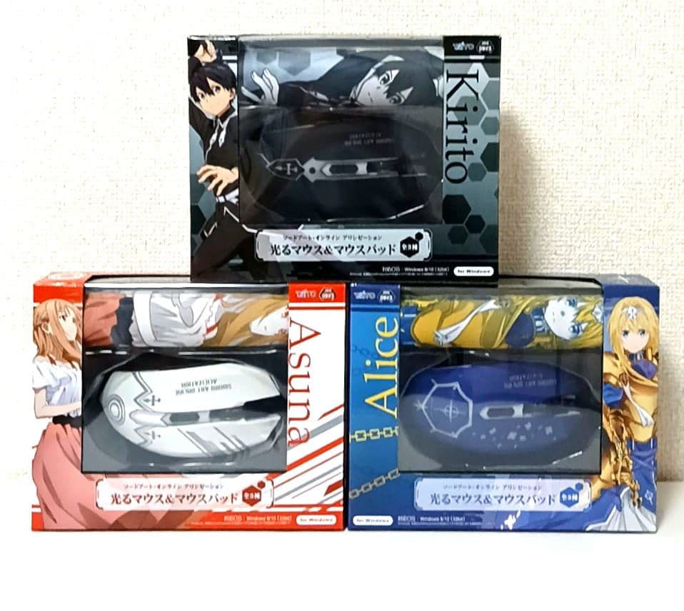 【激レア品】ソールド・オンライン　アリシゼーション　光るマウス&マウスパット