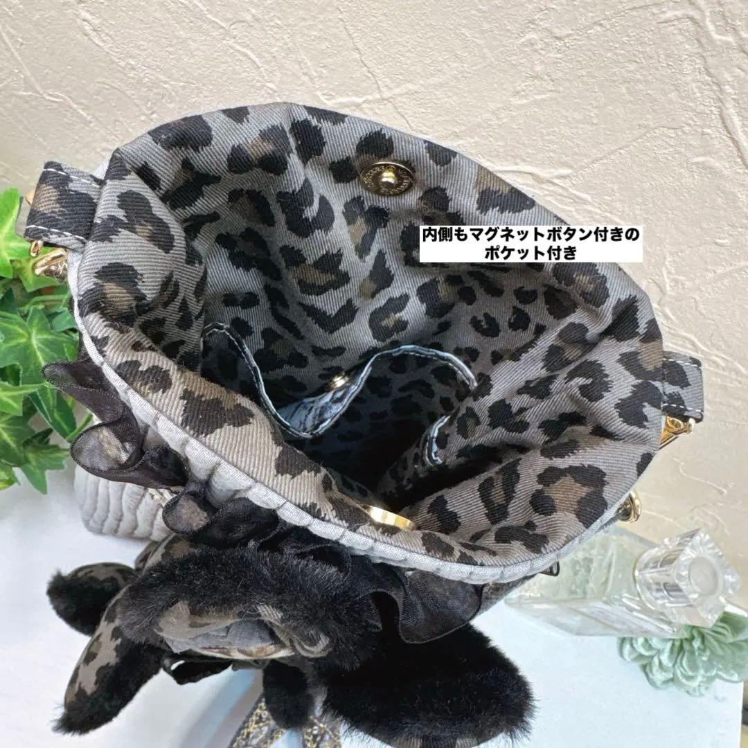 H*U様 ハンドメイド♡インド刺繍×ヌビザバ猫ブルーアイうさぎ着ぐるみサコッシュ