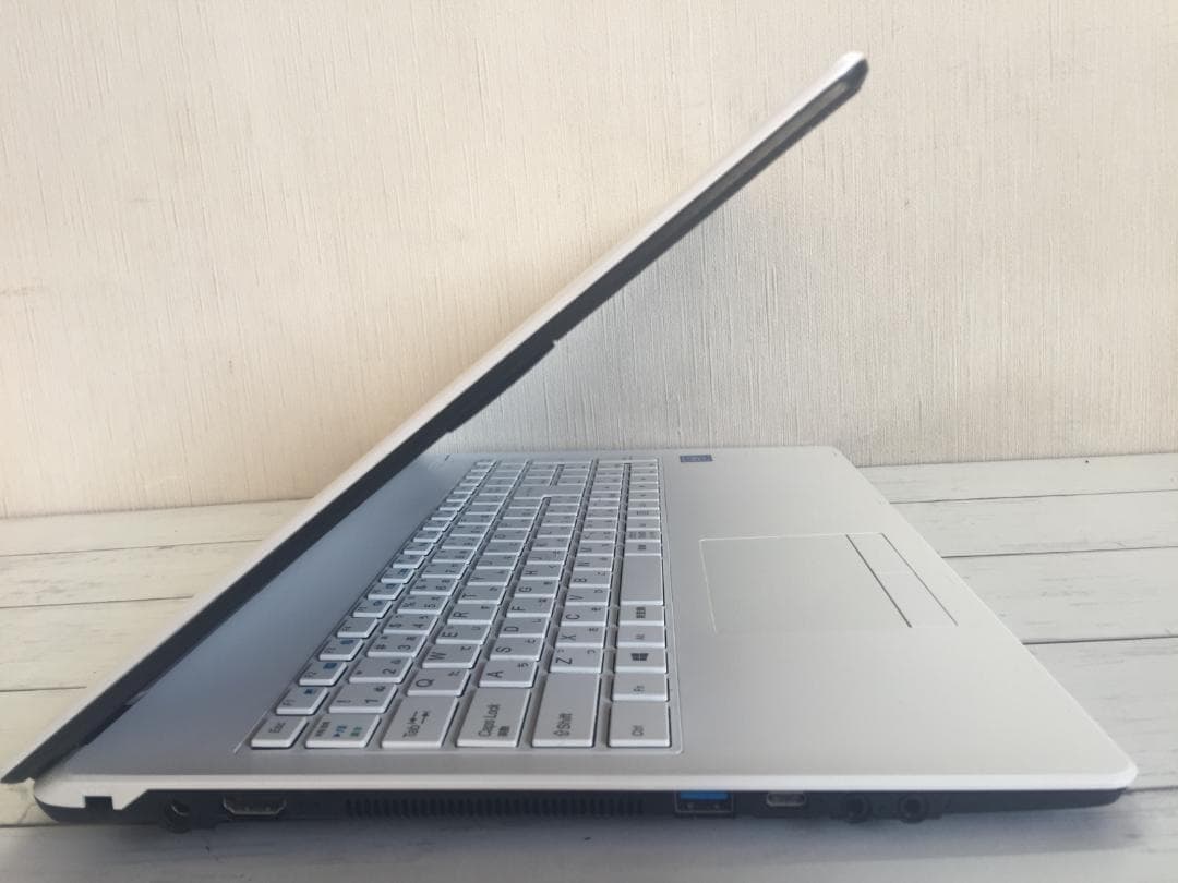 マウス MB-B504E 15.6型/8G//Office2024/Win11