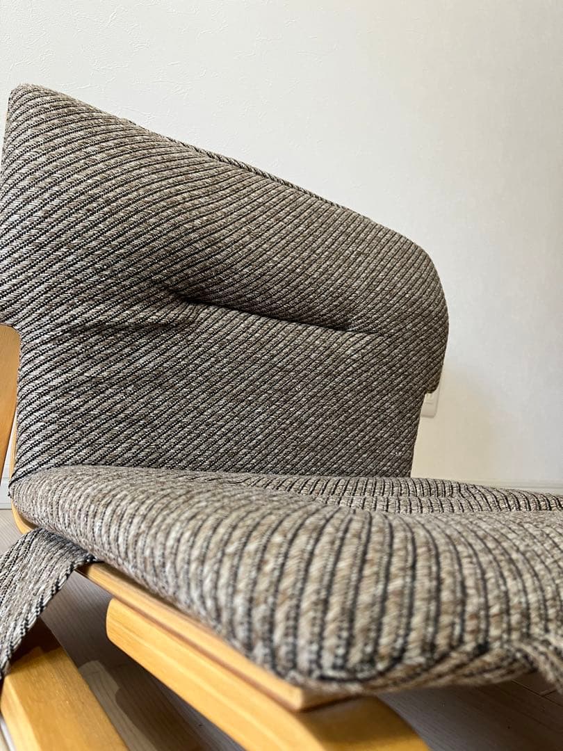 徳島県立工業技術センター　新日本木工　曲木　低座椅子　胡坐楽座椅子　腰痛防止