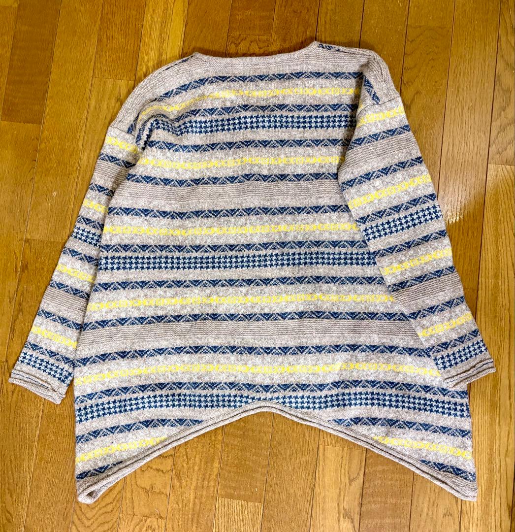 マオメイドMaomade Vネックニット